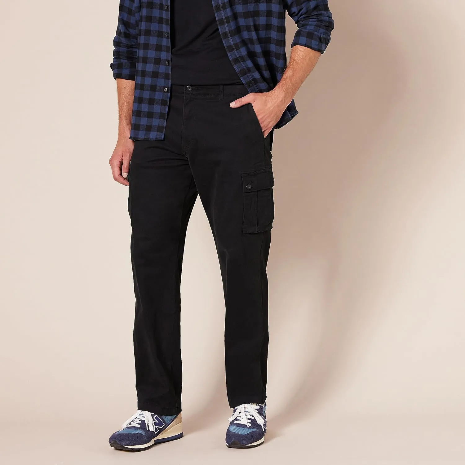 Amazon Essentials Men's Straight-Fit Stretch Cargo Pant (Available in Big & Tall)