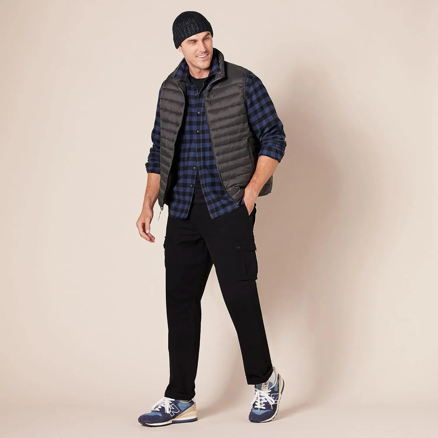 Amazon Essentials Men's Straight-Fit Stretch Cargo Pant (Available in Big & Tall)