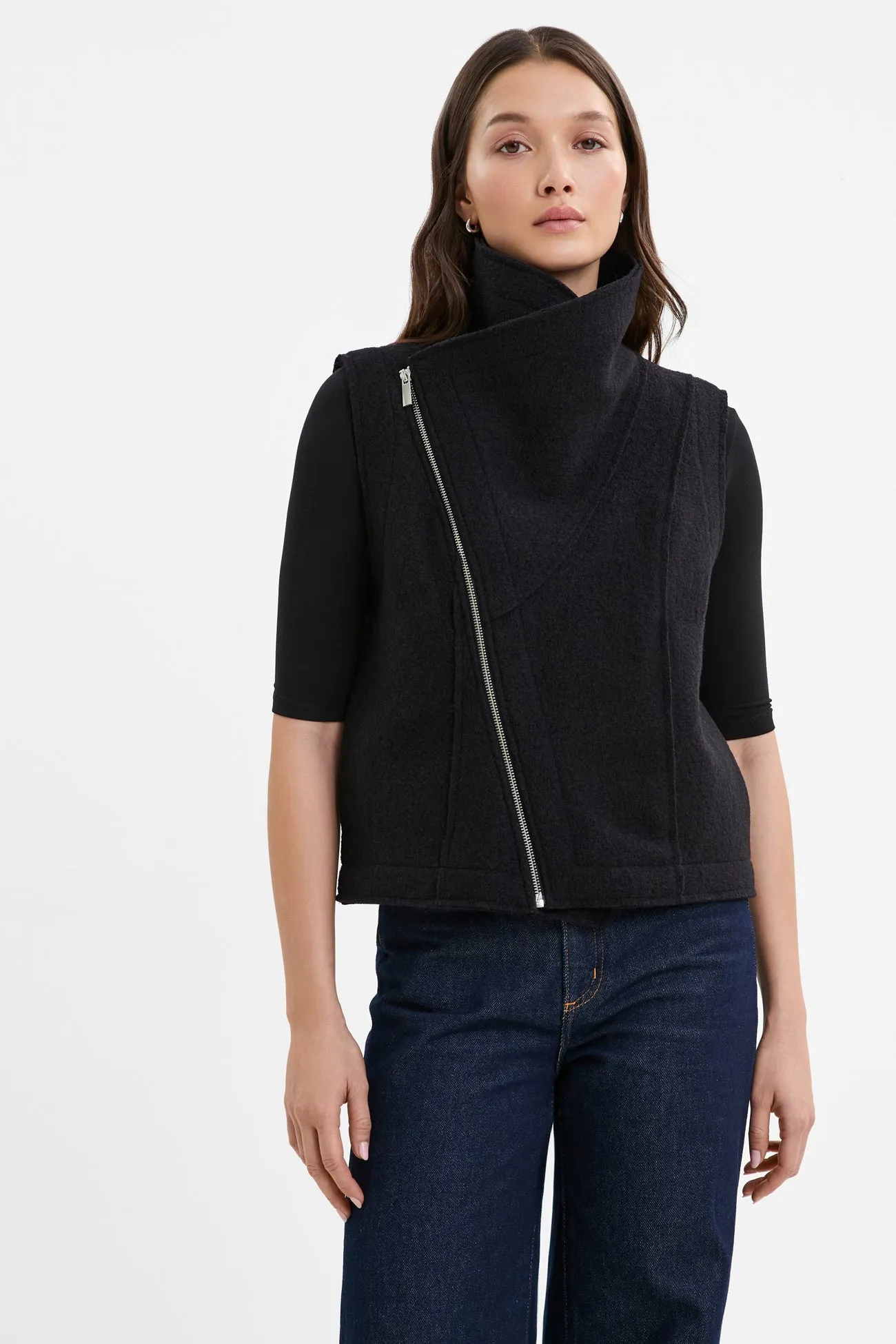 Hanora Vest