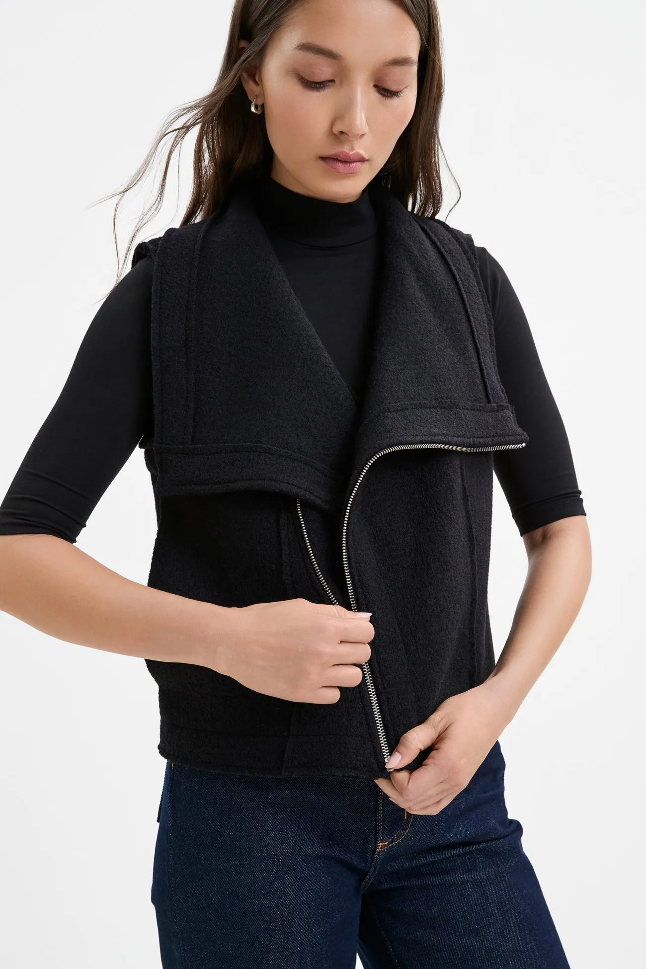 Hanora Vest