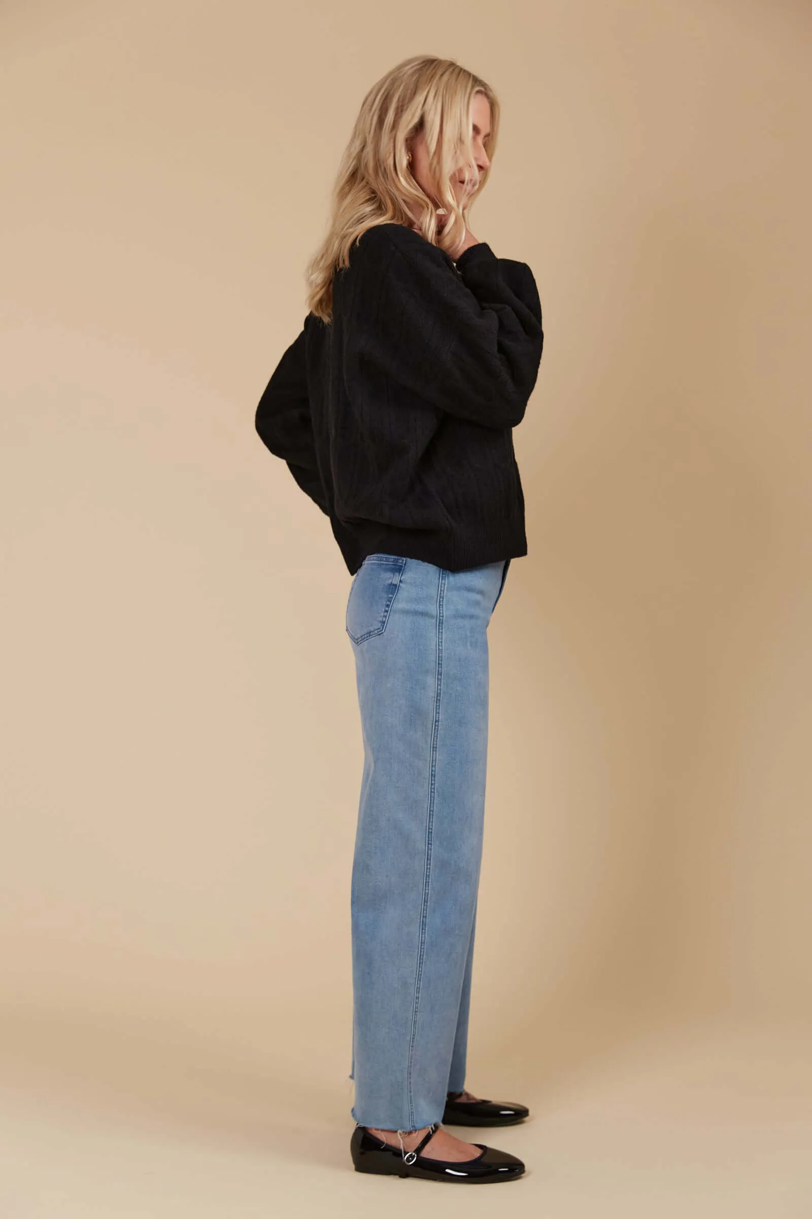 Isle of Mine Hera Jumper in Onyx