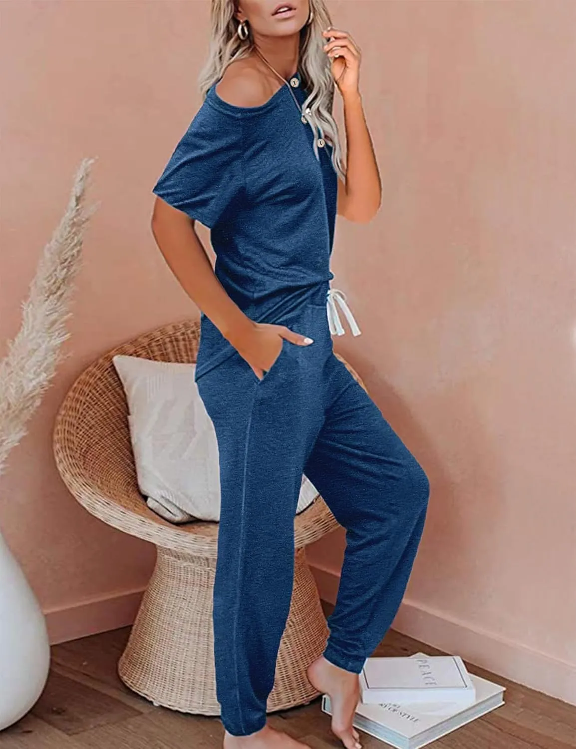 Women's 2 Piece Outfits Lounge Sets Long Sleeve Tops and Jogger Sweatpants Track Sweats Suits Loungewear Pajama Sets